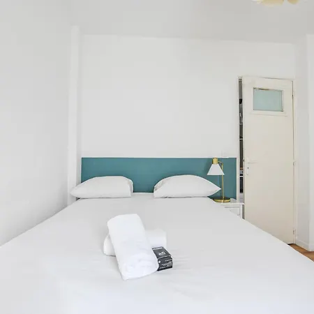 3 Ch Avec Balcon A La Joliette Marseilles